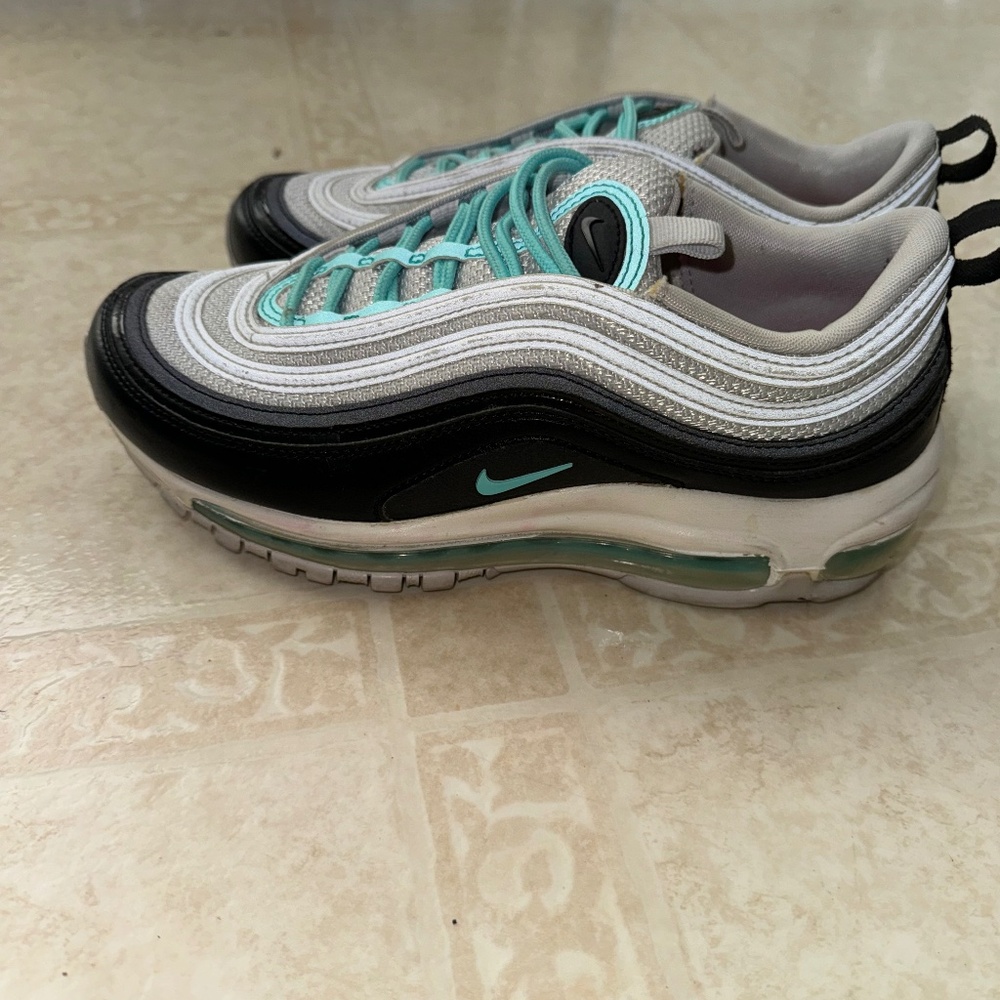 Nike women’s vapormax 97